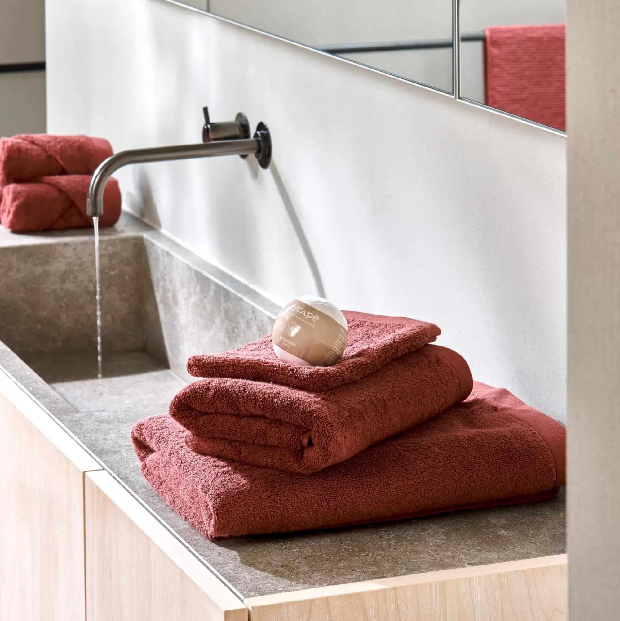 CASA B-Lux Toalla De Bano Rojo Clearance