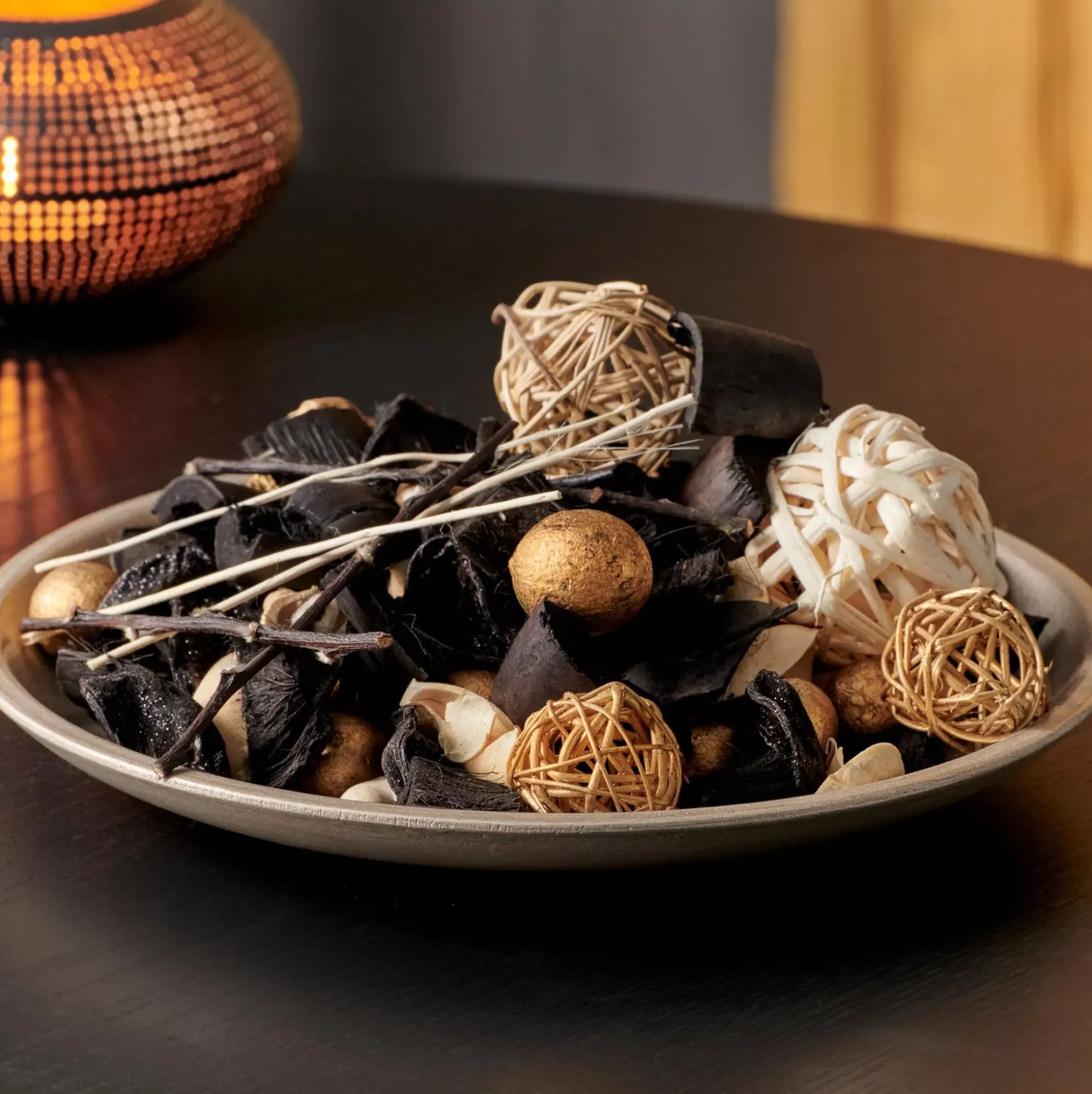 CASA Escape Black Oudh Popurri Negro Online