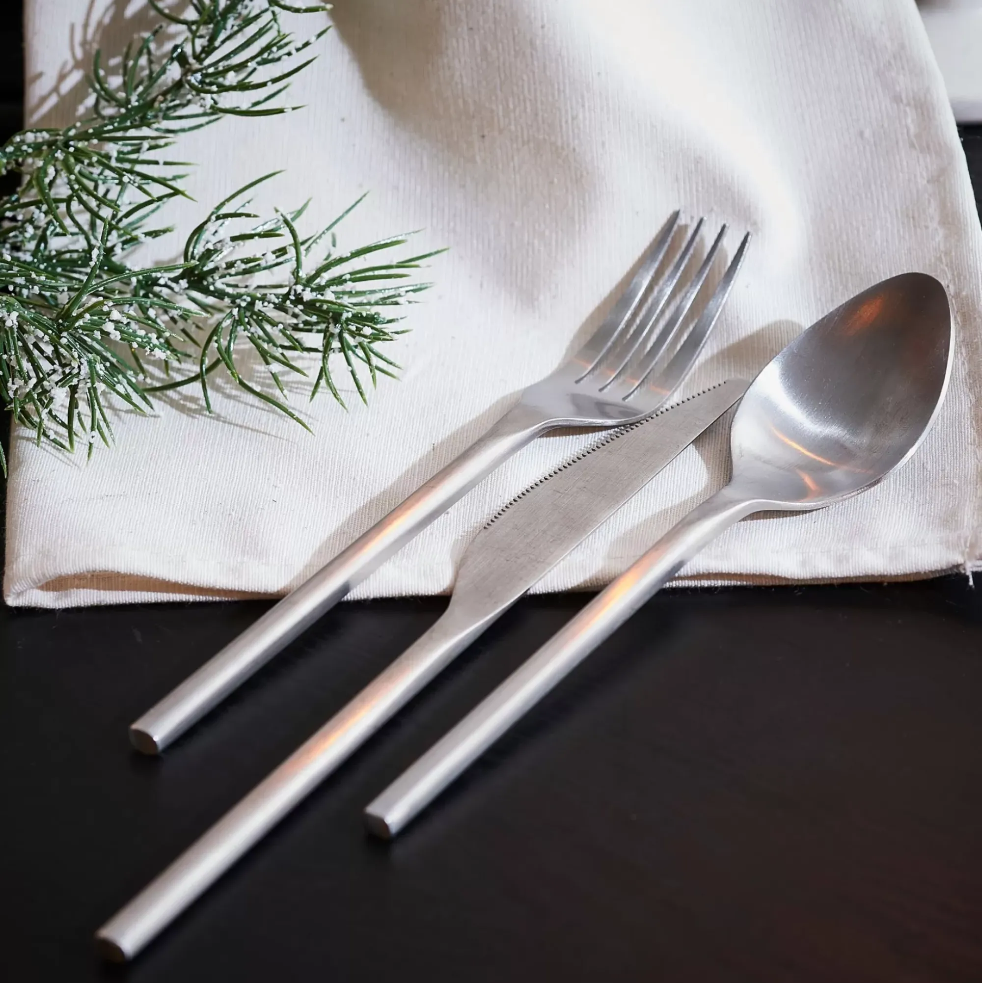 CASA Etna Satin Cubierto De 16 Piezas Plateado Clearance