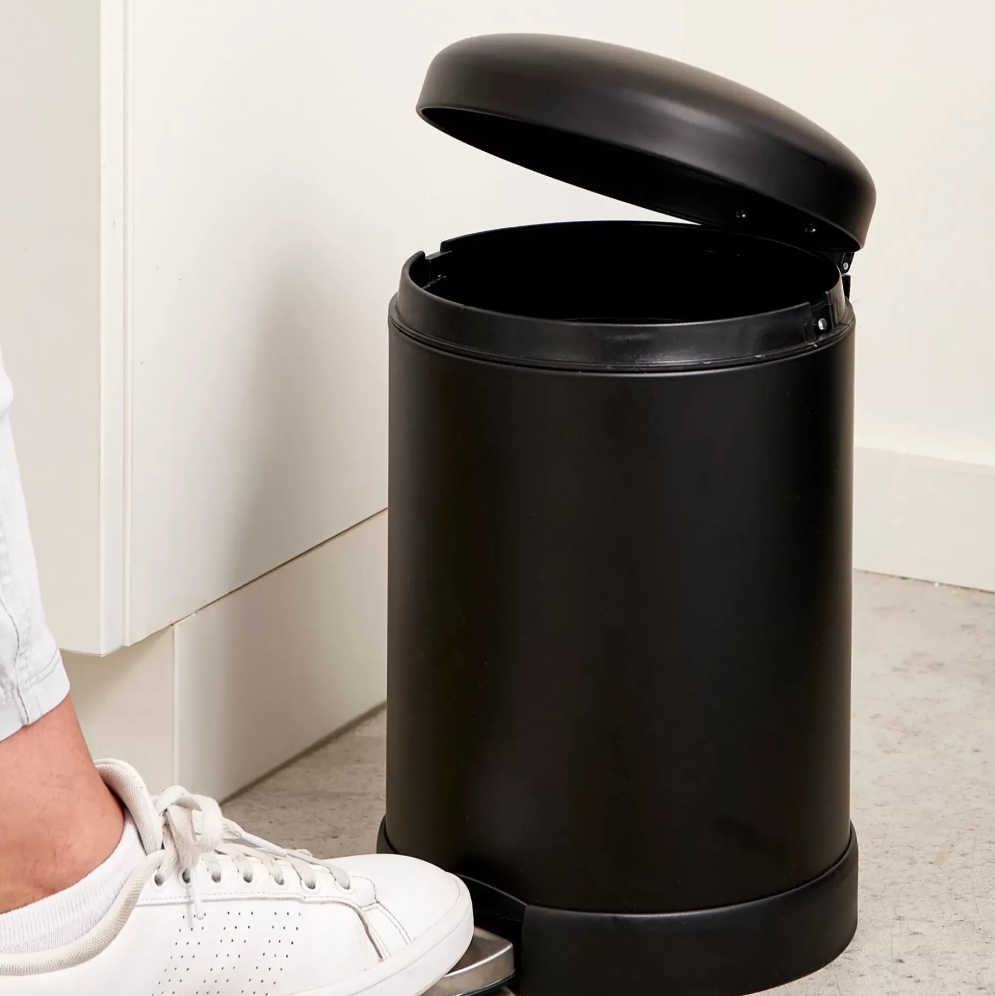 CASA Industria Cubo Con Pedal 5L Negro Hot