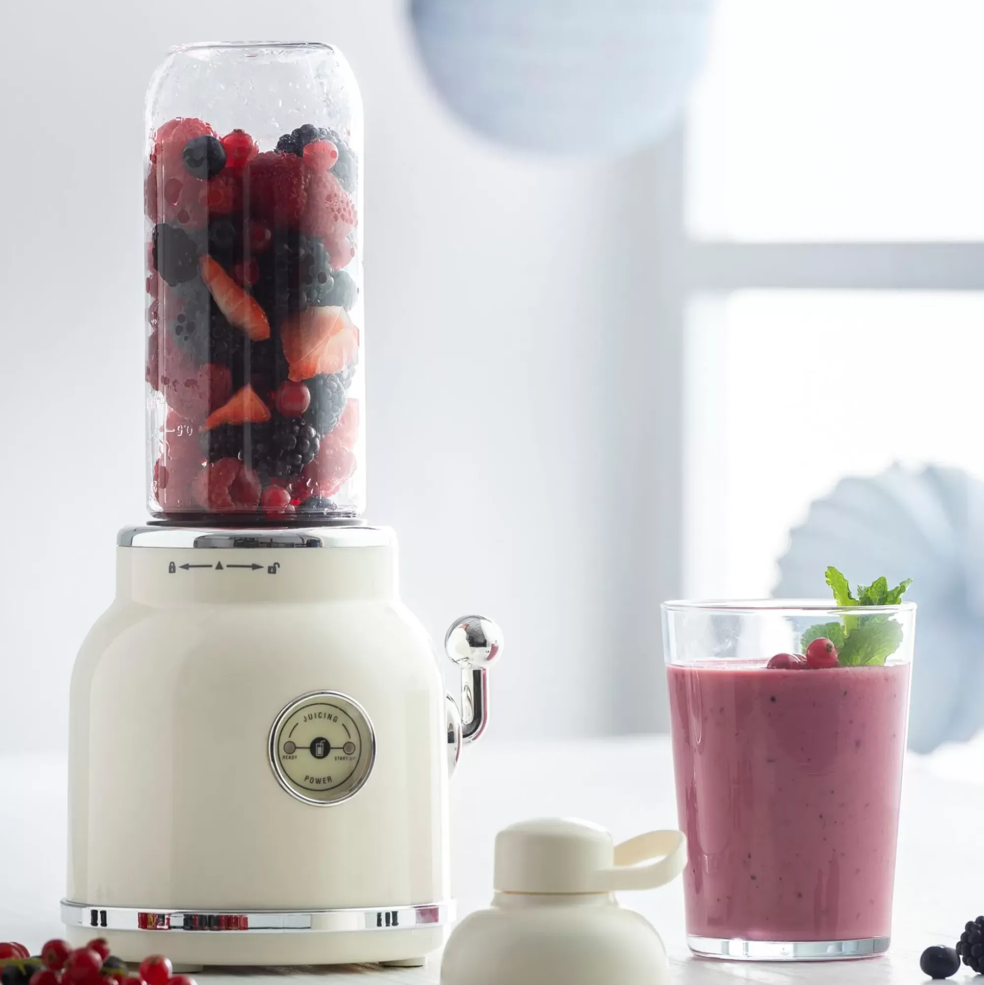 CASA Retro Fun Licuadora Crema New