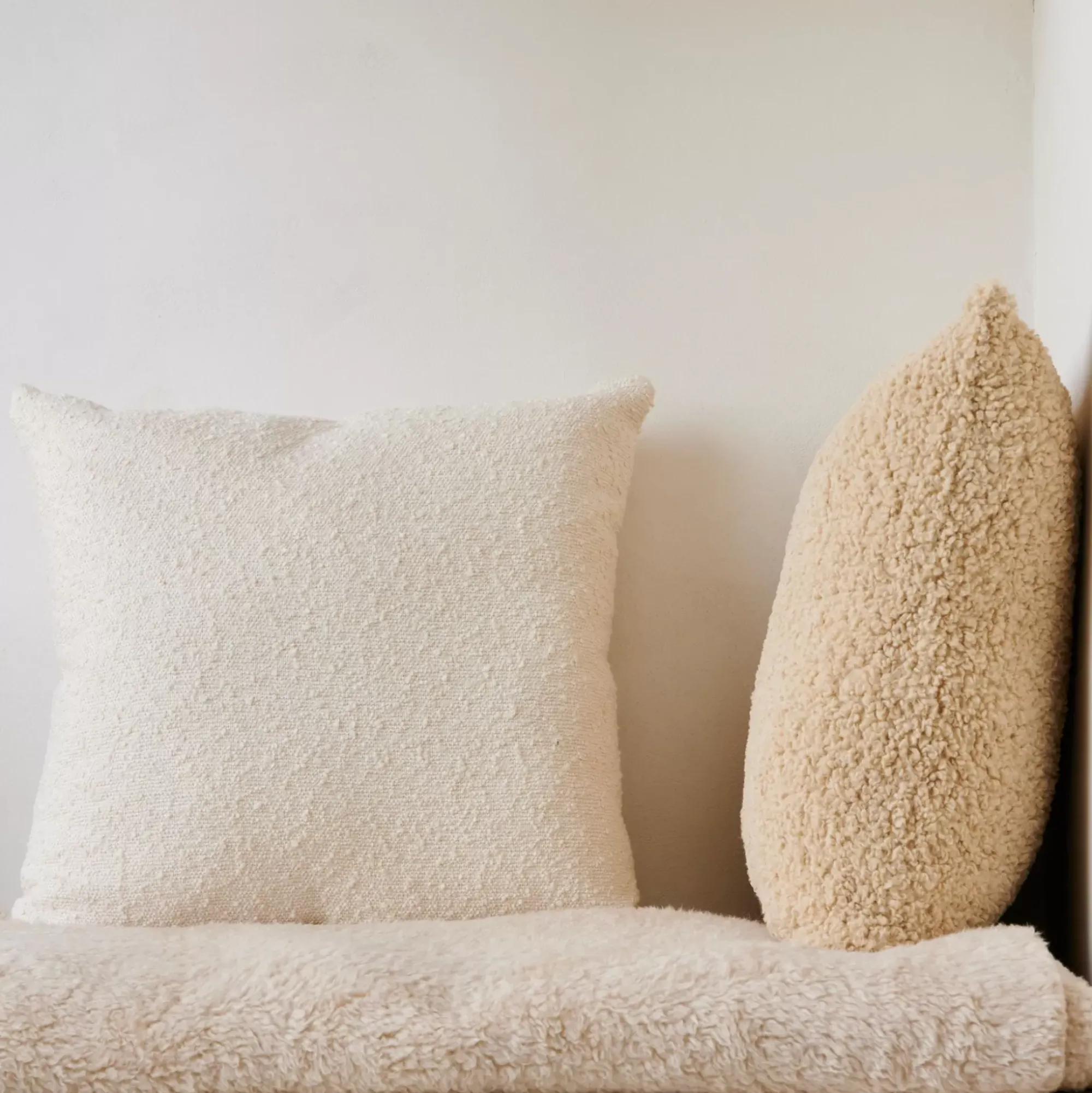 CASA Shaun Cojin Beis Hot